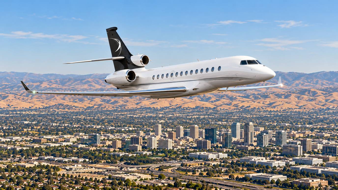 Illustration IBC Aviation : Falcon 8X devant San José en Californie